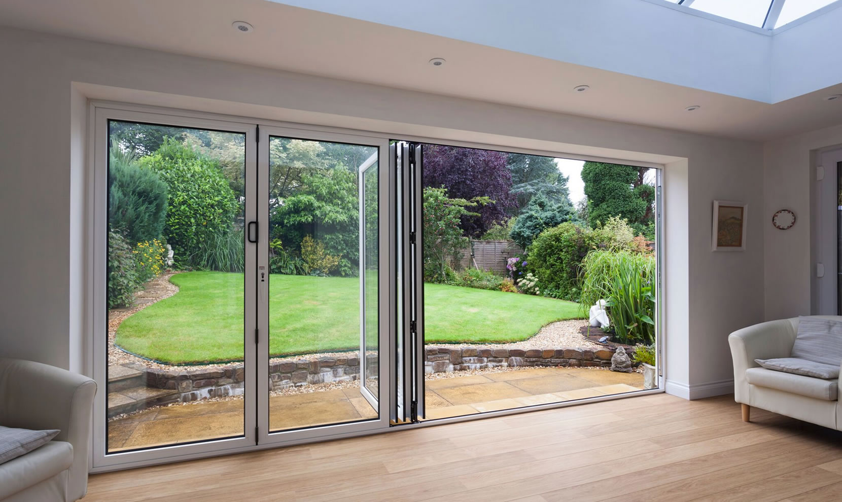 bi-fold_doors_angled_slider